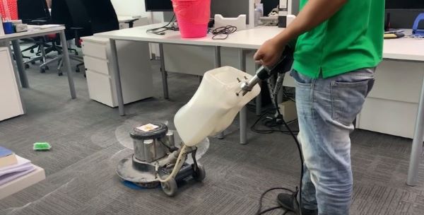 Nên giặt thảm bằng máy giặt thảm để mang lại nhiều lợi ích vượt trội